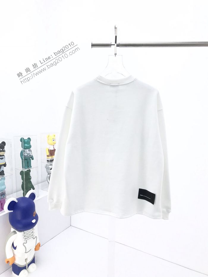 welldone男裝 多彩字母塗鴉logo印花 welldone白色圓領衛衣  ydi3089